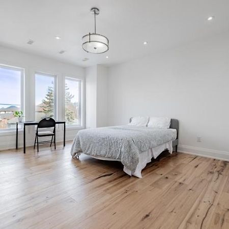 Executive Room In Toronto Next To Yorkdale Shopping Centre 外观 照片