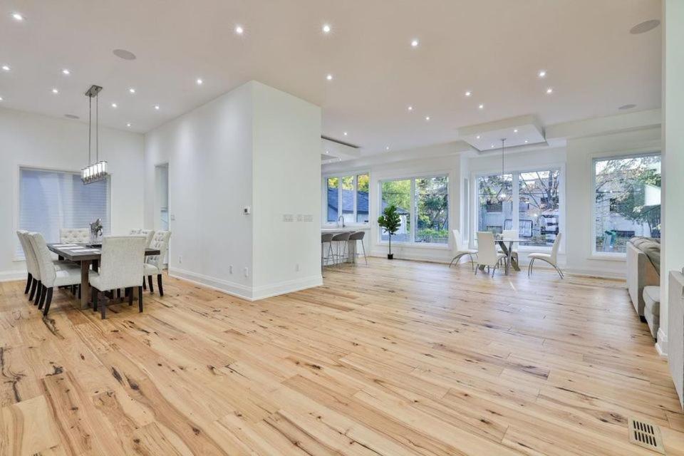 Executive Room In Toronto Next To Yorkdale Shopping Centre 外观 照片